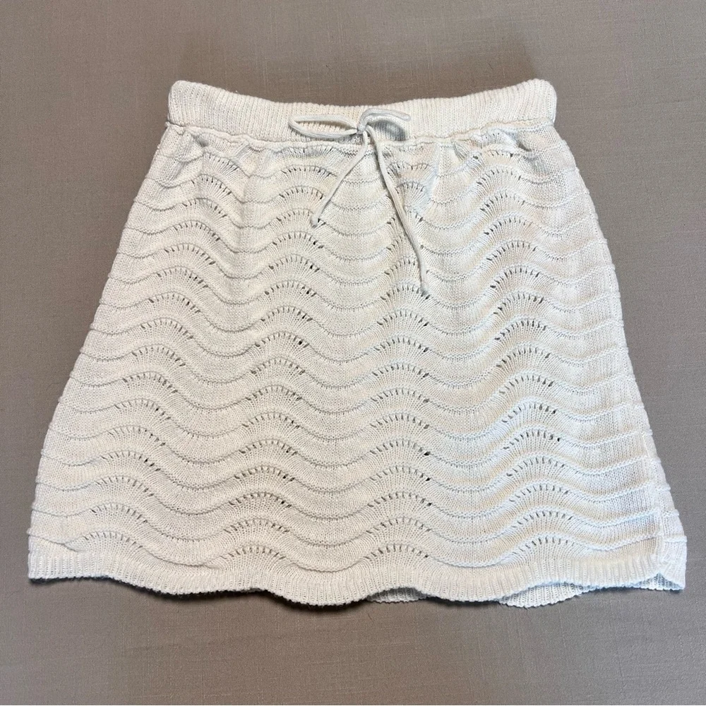 Nasty Gal White Knit Mini Skirt US 6 Wave Texture Crochet Swimsuit Coverup